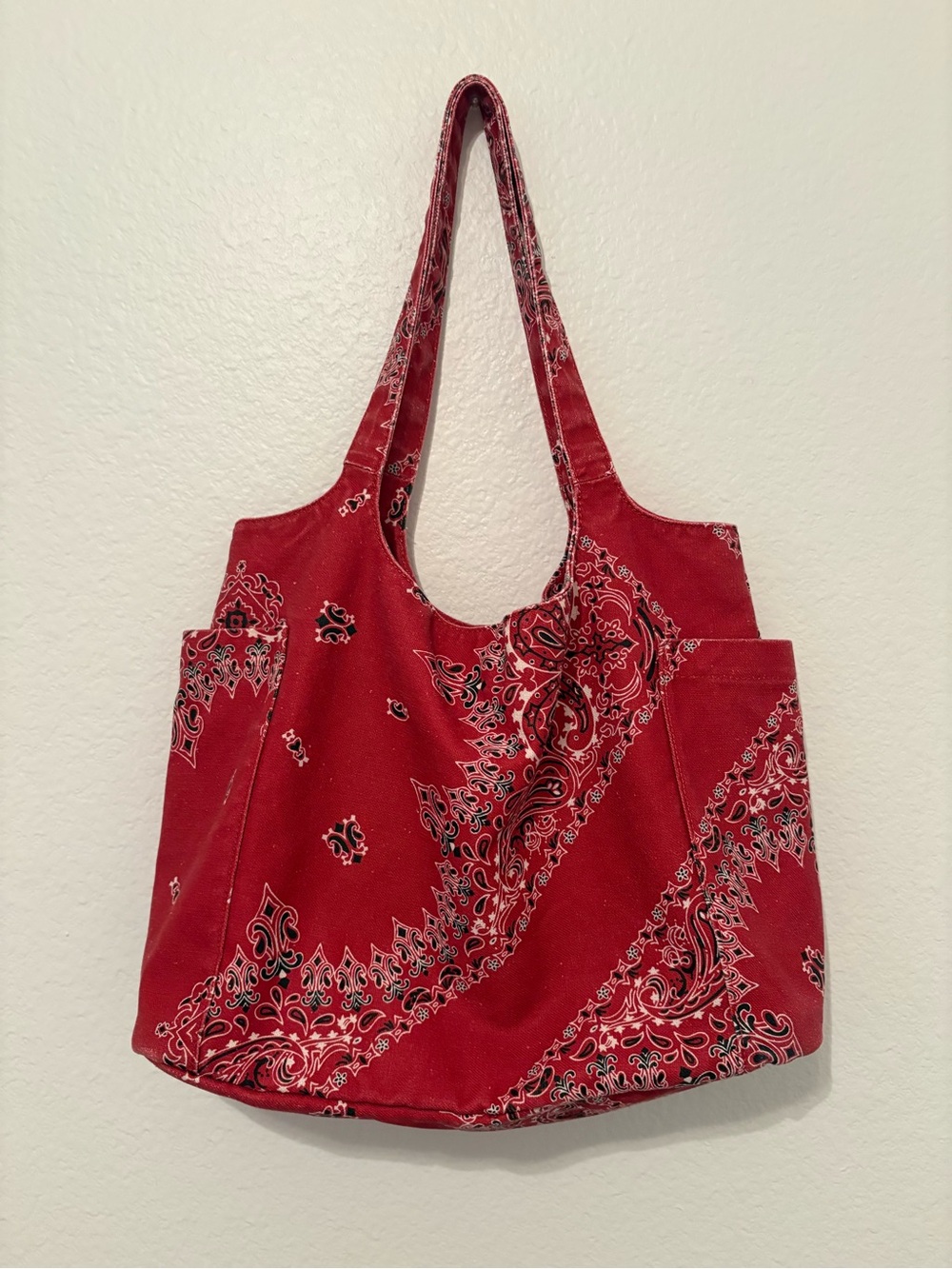 GAP•Linen-Cotton Tote Bag in Red
Paisley